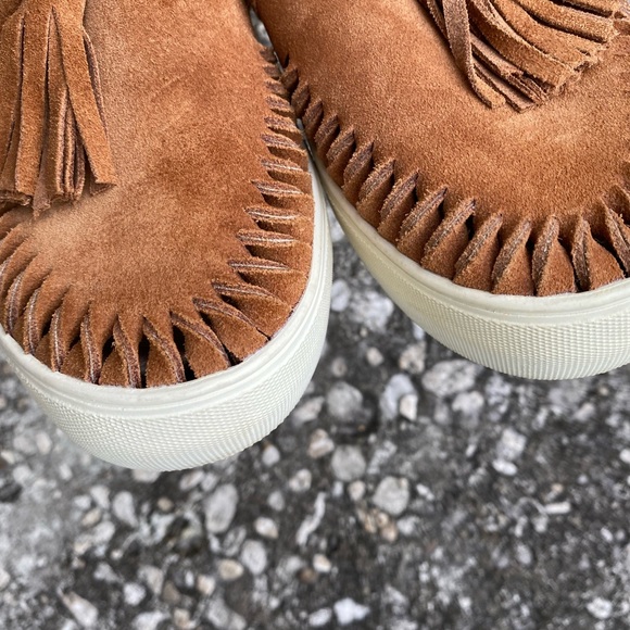 J/SLIDES camel suede perforated tassel platform loafers - Picture 9 of 11